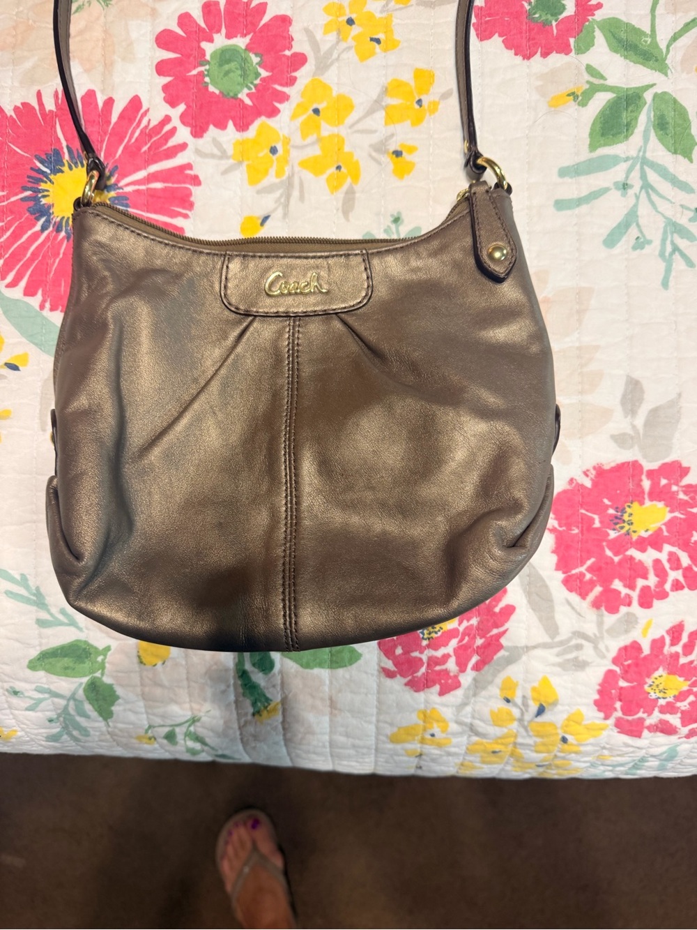 Coach Bronze Leather Shoulder Bag with Gold Logo - Picture 8 of 9